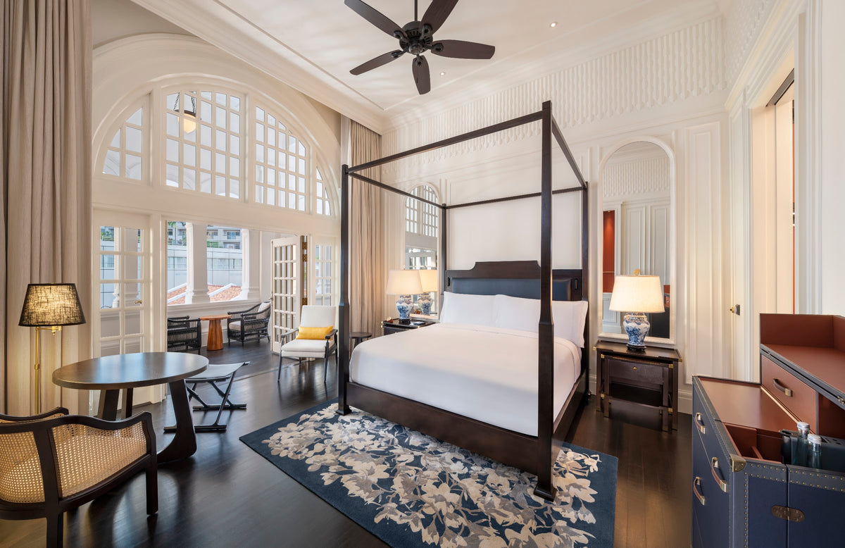 Raffles Singapore suite bedroom